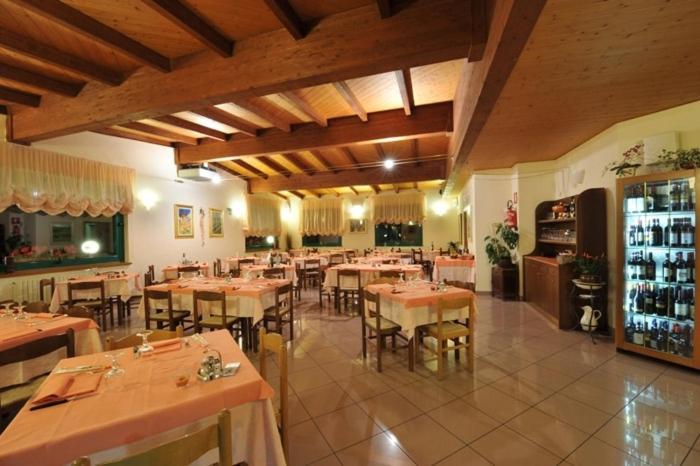 Hotel Torre Сондало Экстерьер фото
