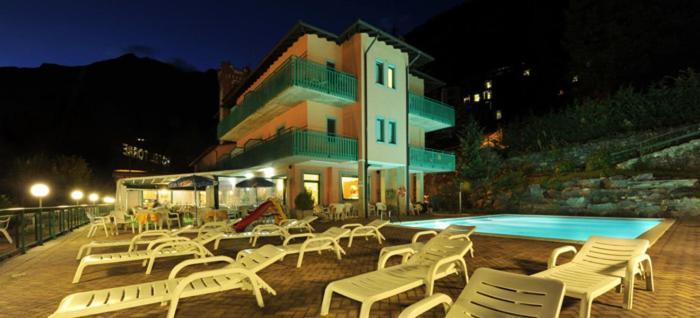 Hotel Torre Сондало Экстерьер фото