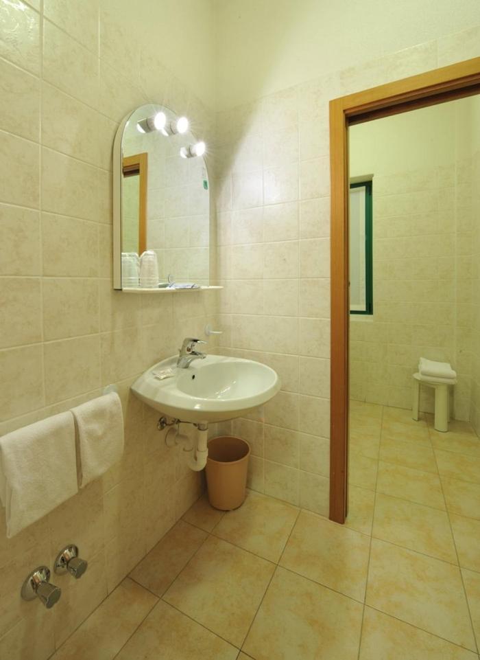 Hotel Torre Сондало Экстерьер фото