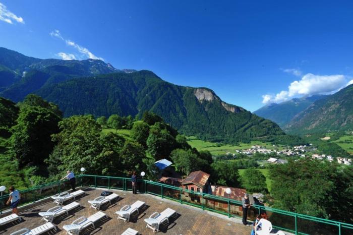 Hotel Torre Сондало Экстерьер фото